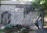 Памятник Комсомольцам-подпольщикам в Гатчинском парке Сильвия
